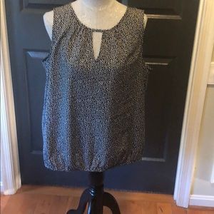 Sleeveless blouse